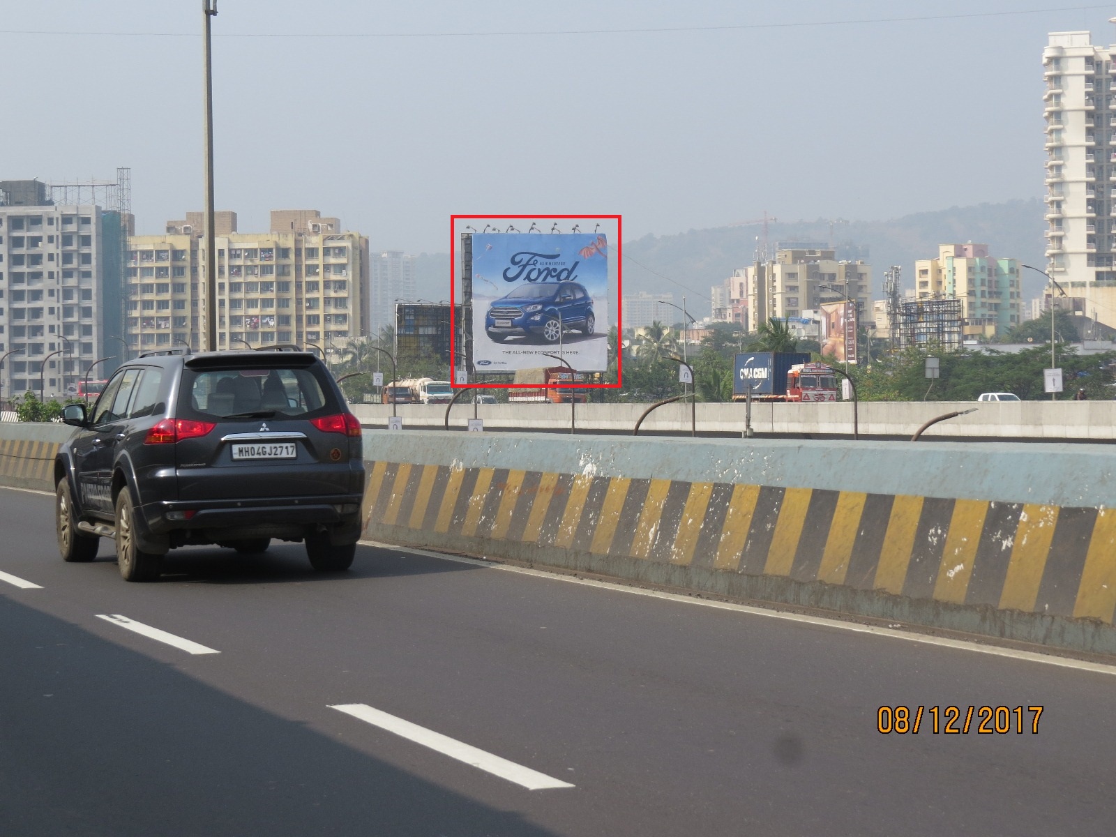 Majiwada Junction RHS hoarding